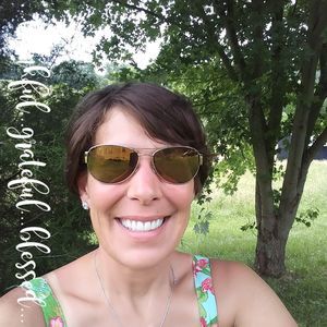 Meet your Posher, Cindy